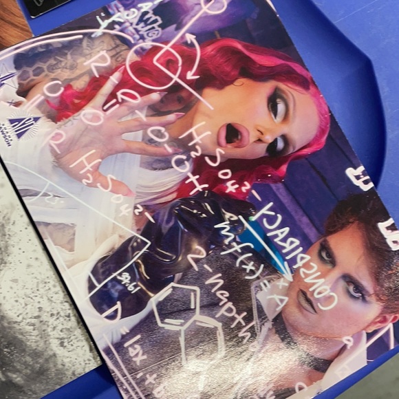 Jeffree star post cards - Picture 14 of 14